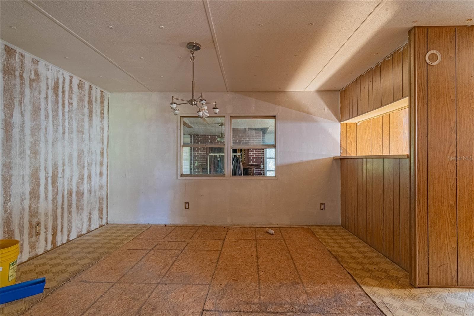 Manufactured Home at 11713 E HAWK LN, FLORAL CITY, photo 18 of 26