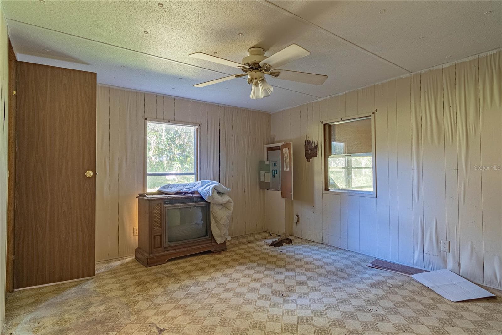 Manufactured Home at 11713 E HAWK LN, FLORAL CITY, photo 22 of 26