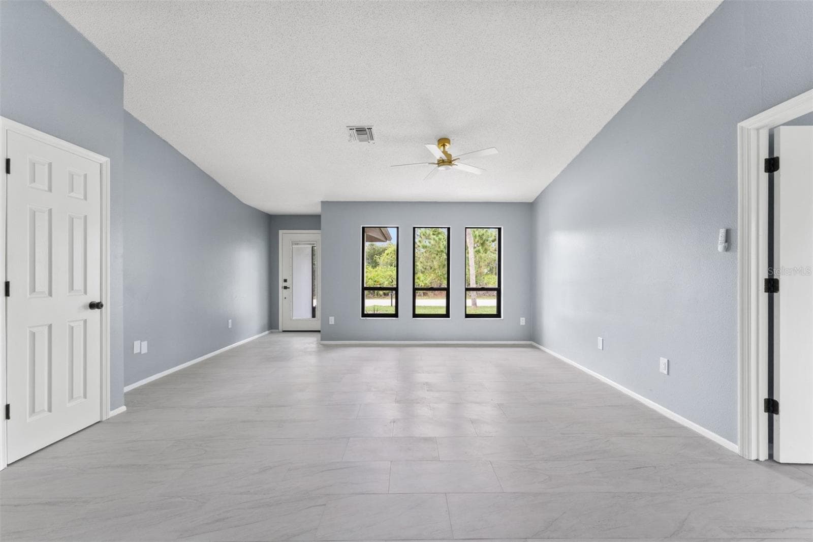 Single Family Residence at 7422 BANBURY TER, PORT CHARLOTTE, photo 5 of 24