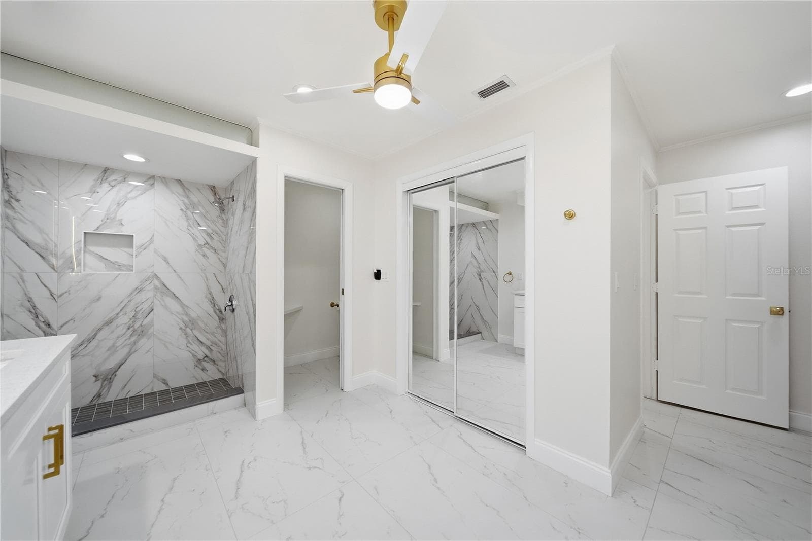 Condominium at 6203 COURTSIDE DR #21, BRADENTON, photo 15 of 42