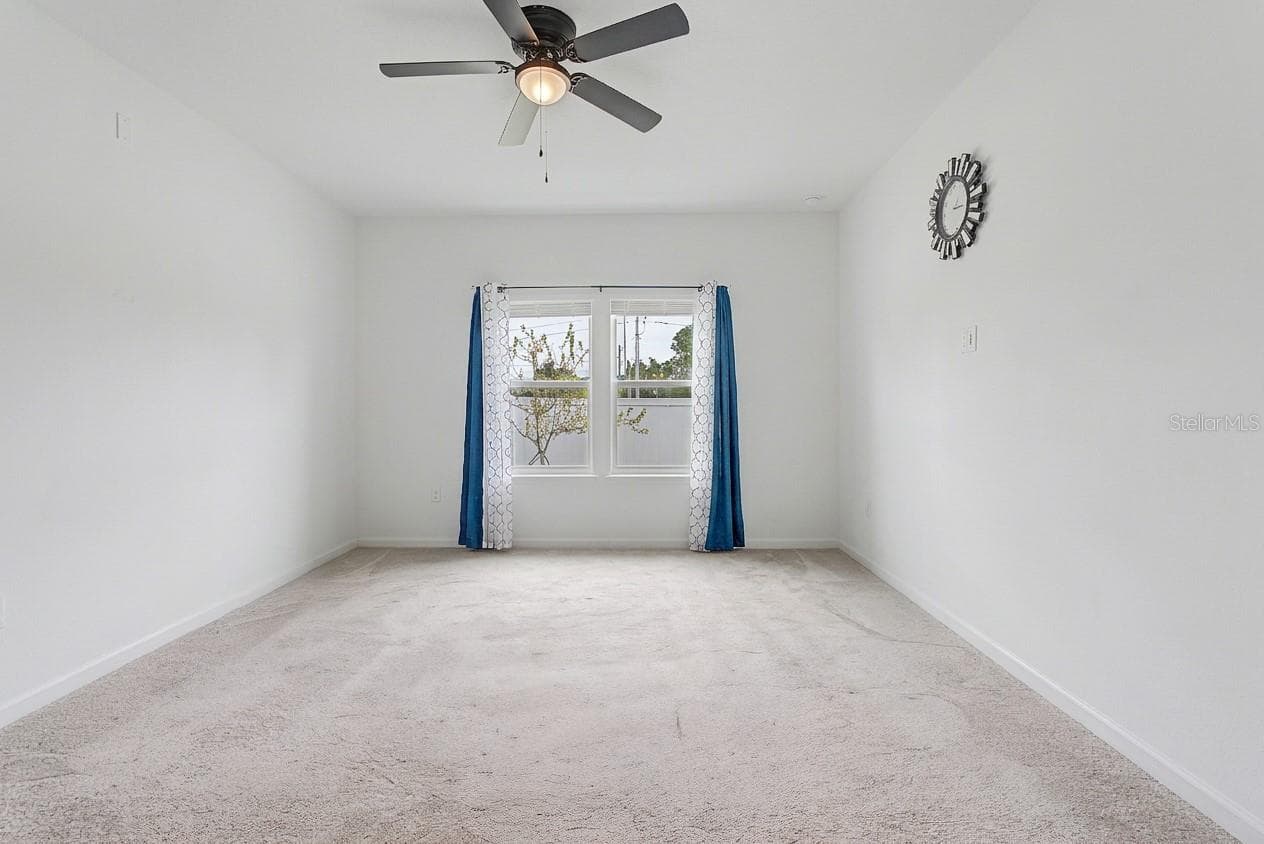Single Family Residence at 491 NW 4TH TER, WILLISTON, photo 18 of 45