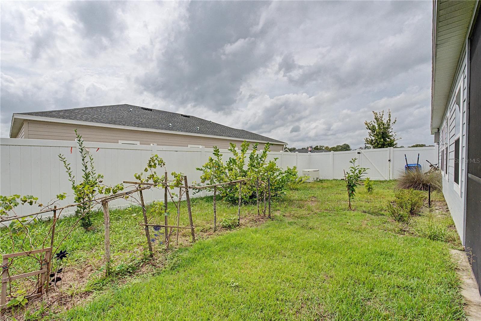 Single Family Residence at 491 NW 4TH TER, WILLISTON, photo 36 of 45