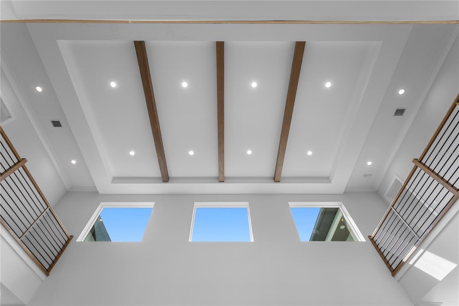 Single Family Residence at 790 CORDOVA BLVD NE, ST PETERSBURG, photo 28 of 54