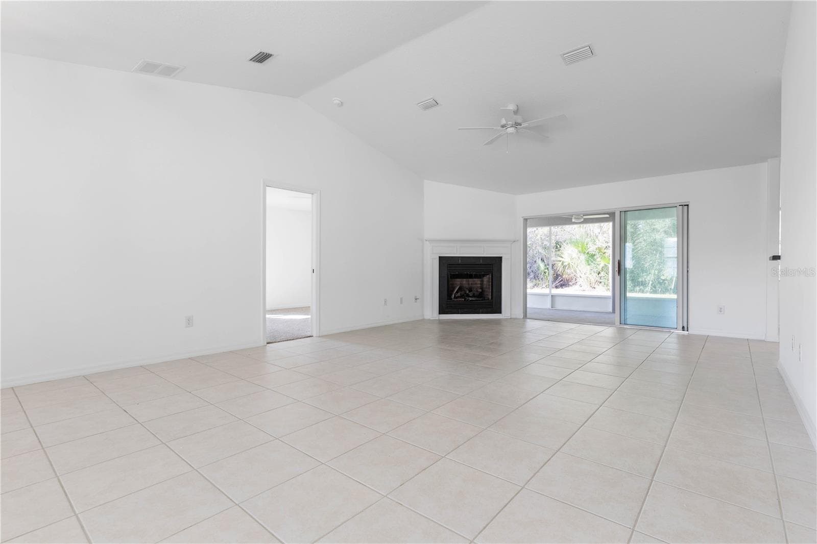 Single Family Residence at 31 SEATTLE TRL, PALM COAST, photo 7 of 50