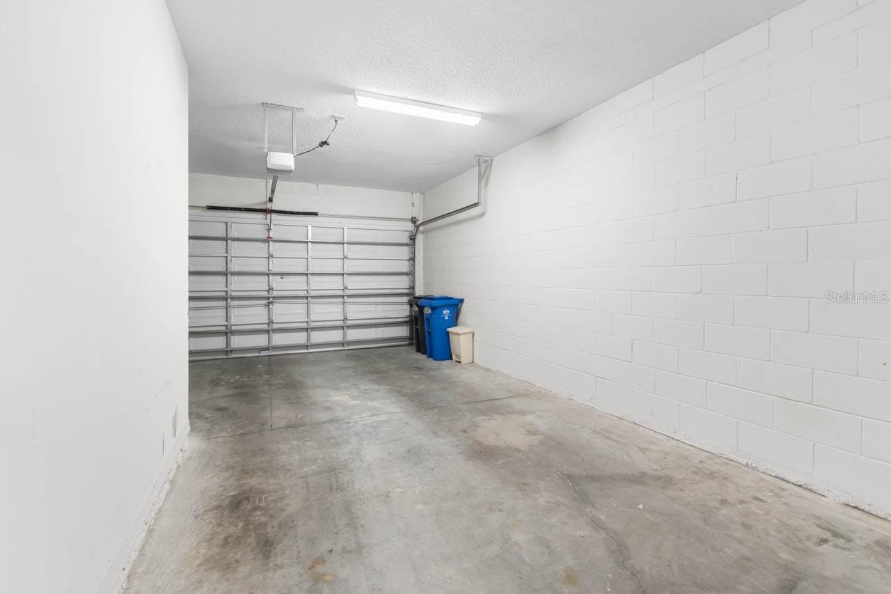 1 1/2 car garage - 2617 NEWCOMB CT, SUN CITY CENTER