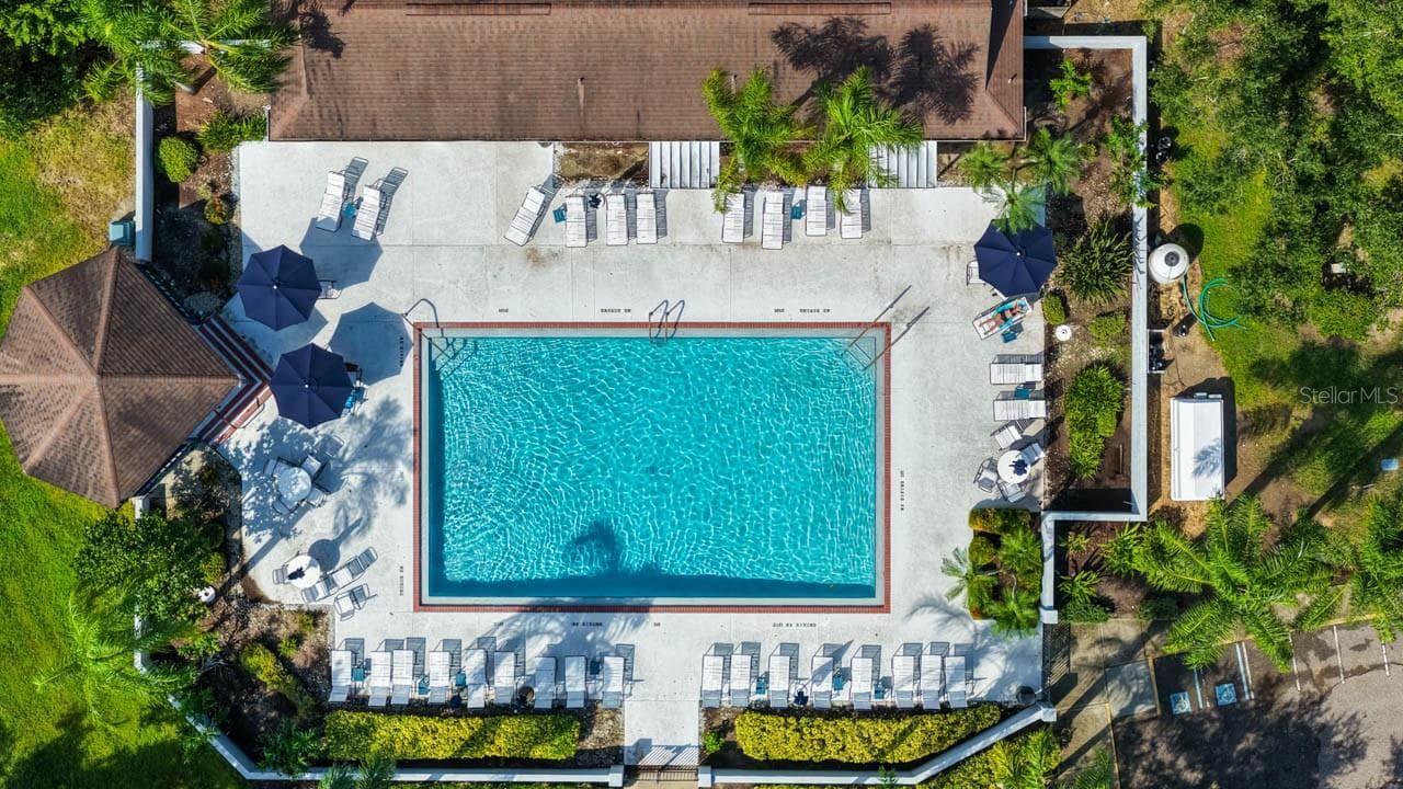 Nantucket Pool - 2617 NEWCOMB CT, SUN CITY CENTER