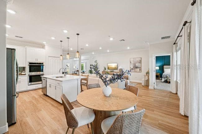 Model home - actual features may vary. - 4337 WINESAP WAY, LAKELAND