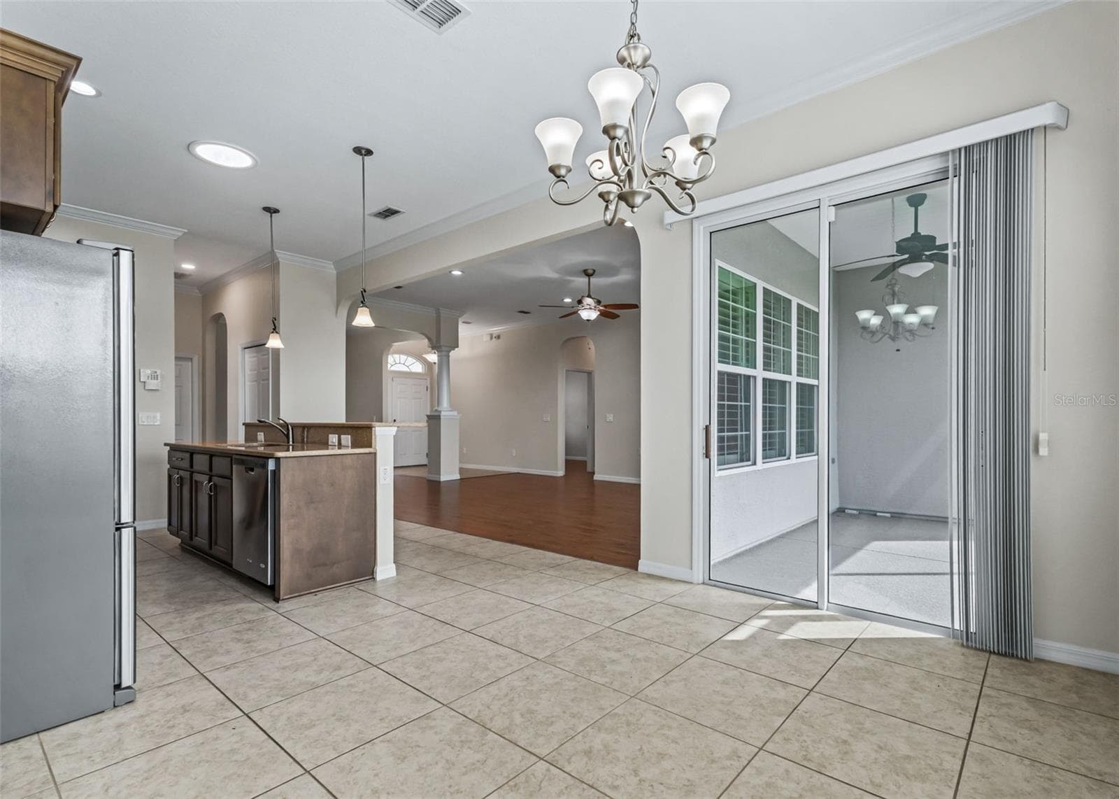 Eat in area of kitchen w/access to lanai - 11252 SE 170TH PL, SUMMERFIELD