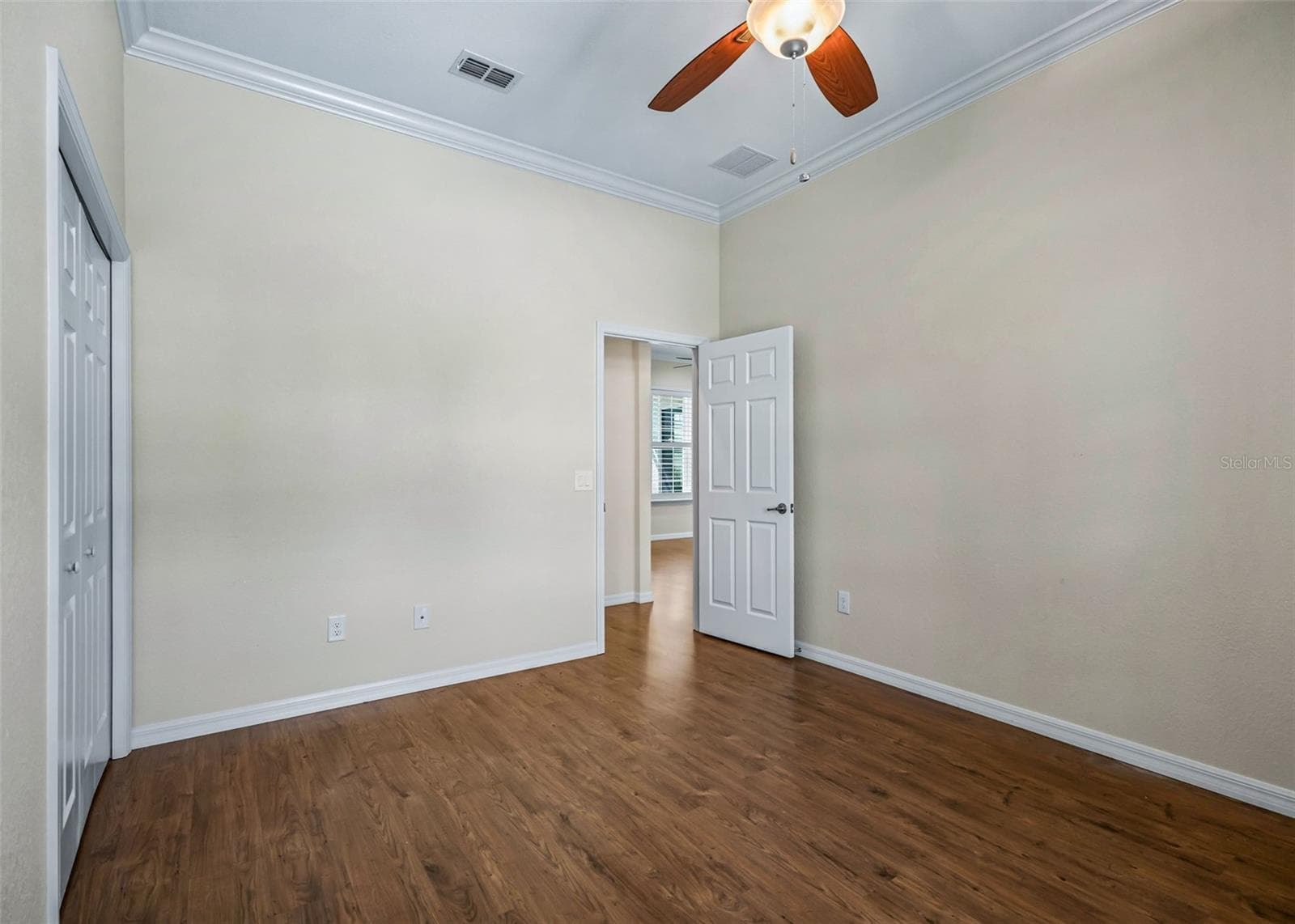 Bedroom 3 w/laminate flooring - 11252 SE 170TH PL, SUMMERFIELD