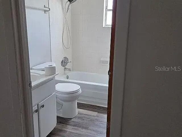 Townhouse at 26 W RAYMOND ST, AVON PARK, photo 7 of 15