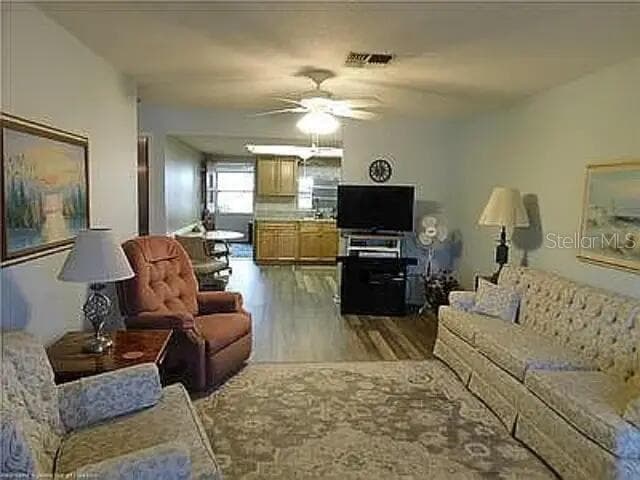 Townhouse at 26 W RAYMOND ST, AVON PARK, photo 8 of 15