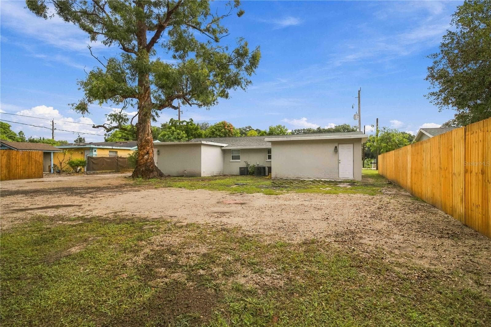 Duplex at 4212 9TH ST E, BRADENTON, photo 28 of 32