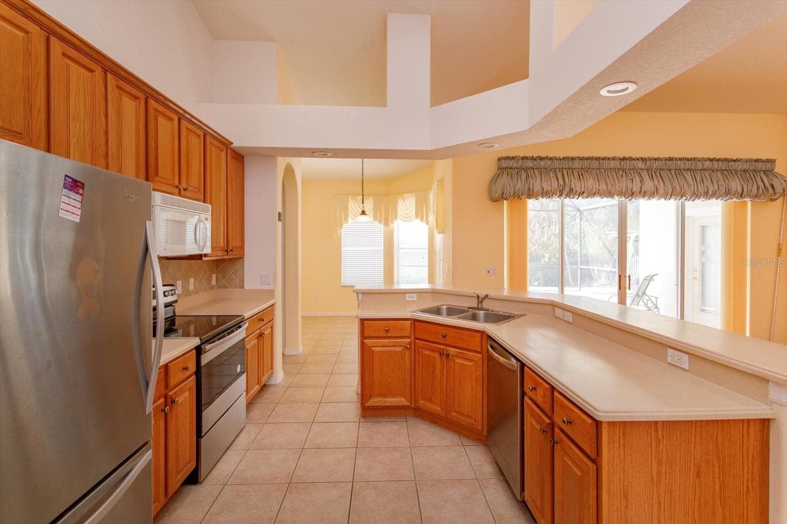 kichen - 3465 N ROLLING HILLS LN, APOPKA