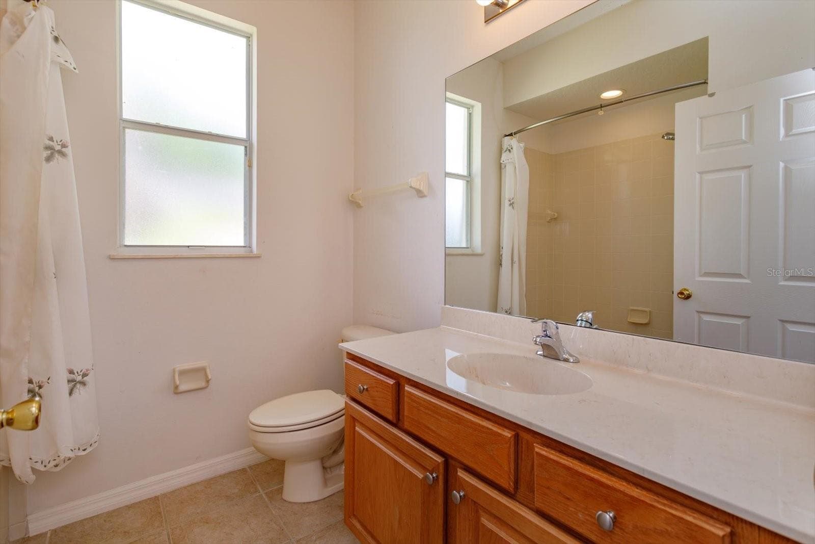 bathroom 2 - 3465 N ROLLING HILLS LN, APOPKA