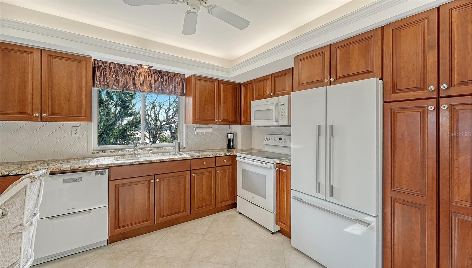 Condominium at 777 JOHN RINGLING BLVD #36, SARASOTA, photo 13 of 42