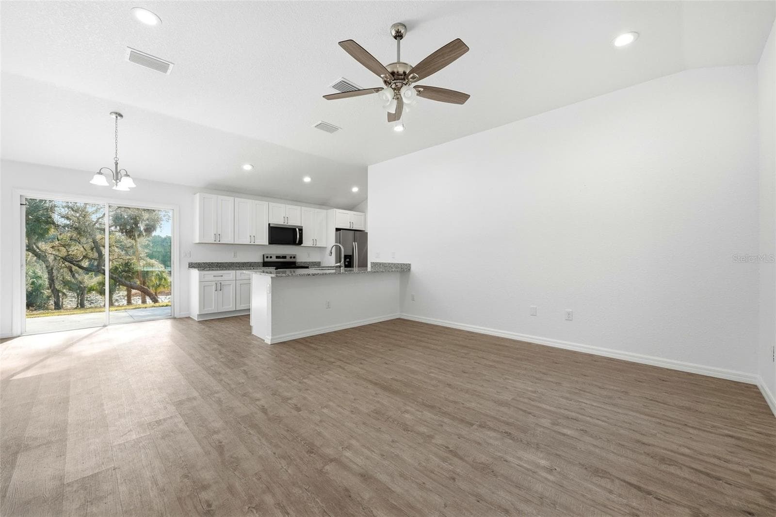 Single Family Residence at 16450 SE 57TH PL, OCKLAWAHA, photo 21 of 44