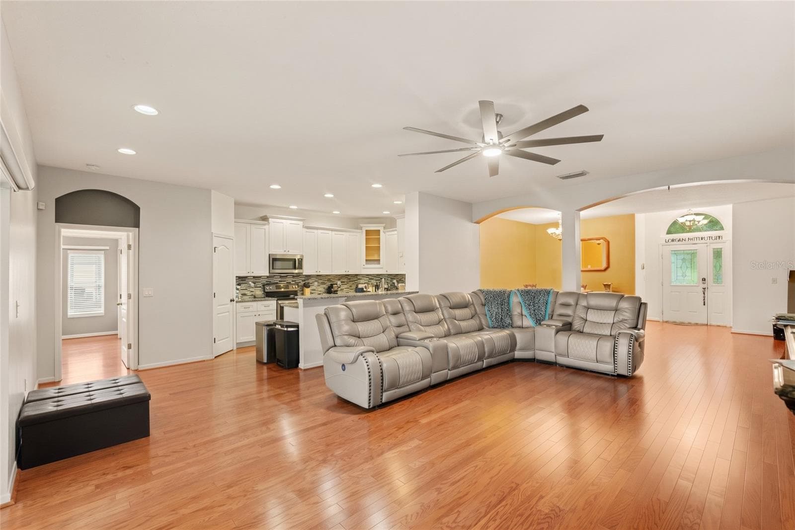 Single Family Residence at 1314 EMERALD HILL WAY, VALRICO, photo 5 of 18