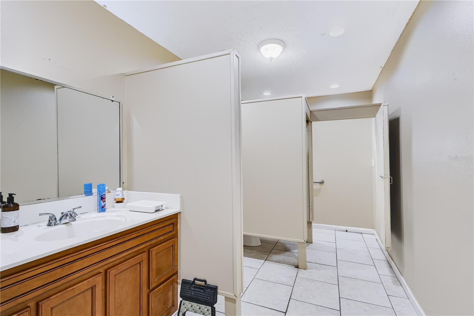 Mixed Use at 6600 HOFFNER AVE, ORLANDO, photo 25 of 40