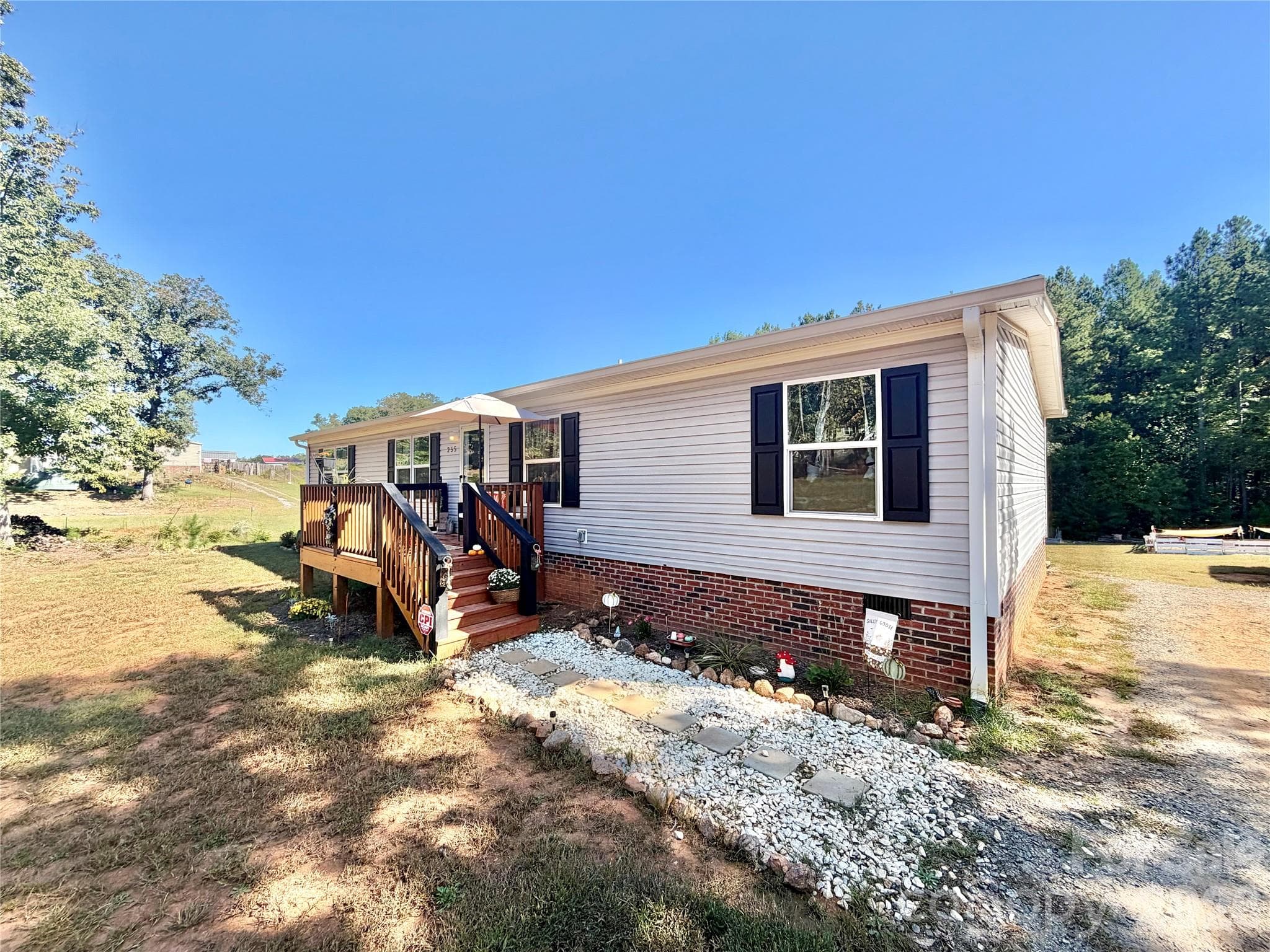 Single Family Residence at 255 Liberty Estates Lane, Taylorsville, photo 3 of 35