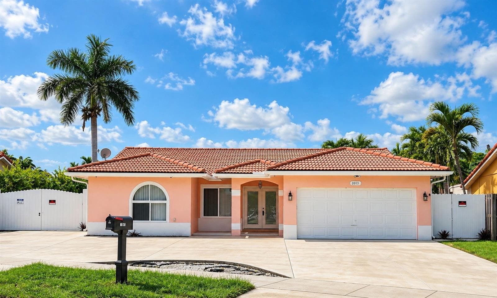 Front - 20134 SW 131 CT, MIAMI