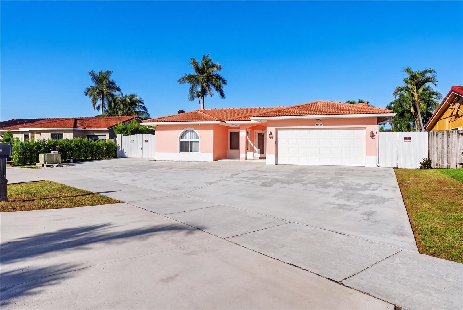 Single Family Residence at 20134 SW 131 CT, MIAMI, photo 5 of 33