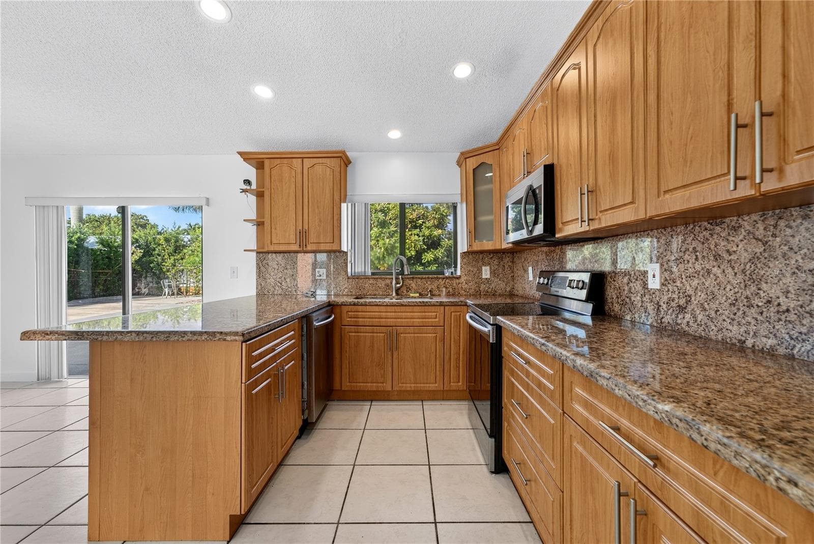 Single Family Residence at 20134 SW 131 CT, MIAMI, photo 18 of 33