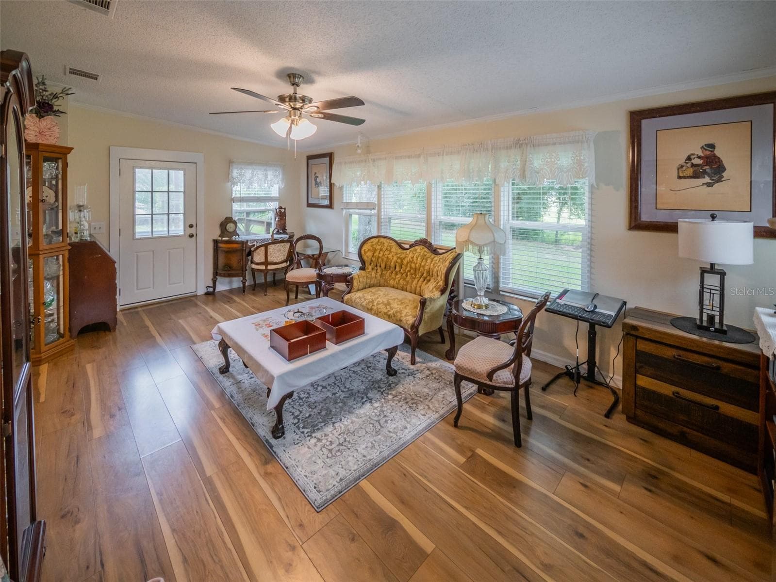 Manufactured Home at 4634 BELLE GRV, LEESBURG, photo 11 of 49
