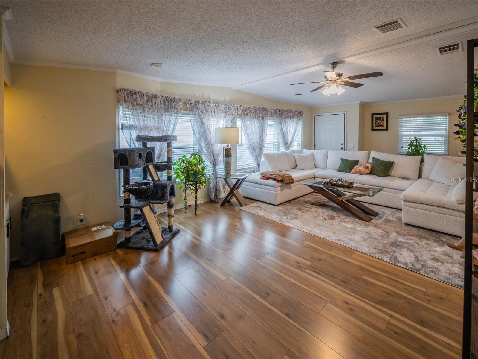 Manufactured Home at 4634 BELLE GRV, LEESBURG, photo 16 of 49