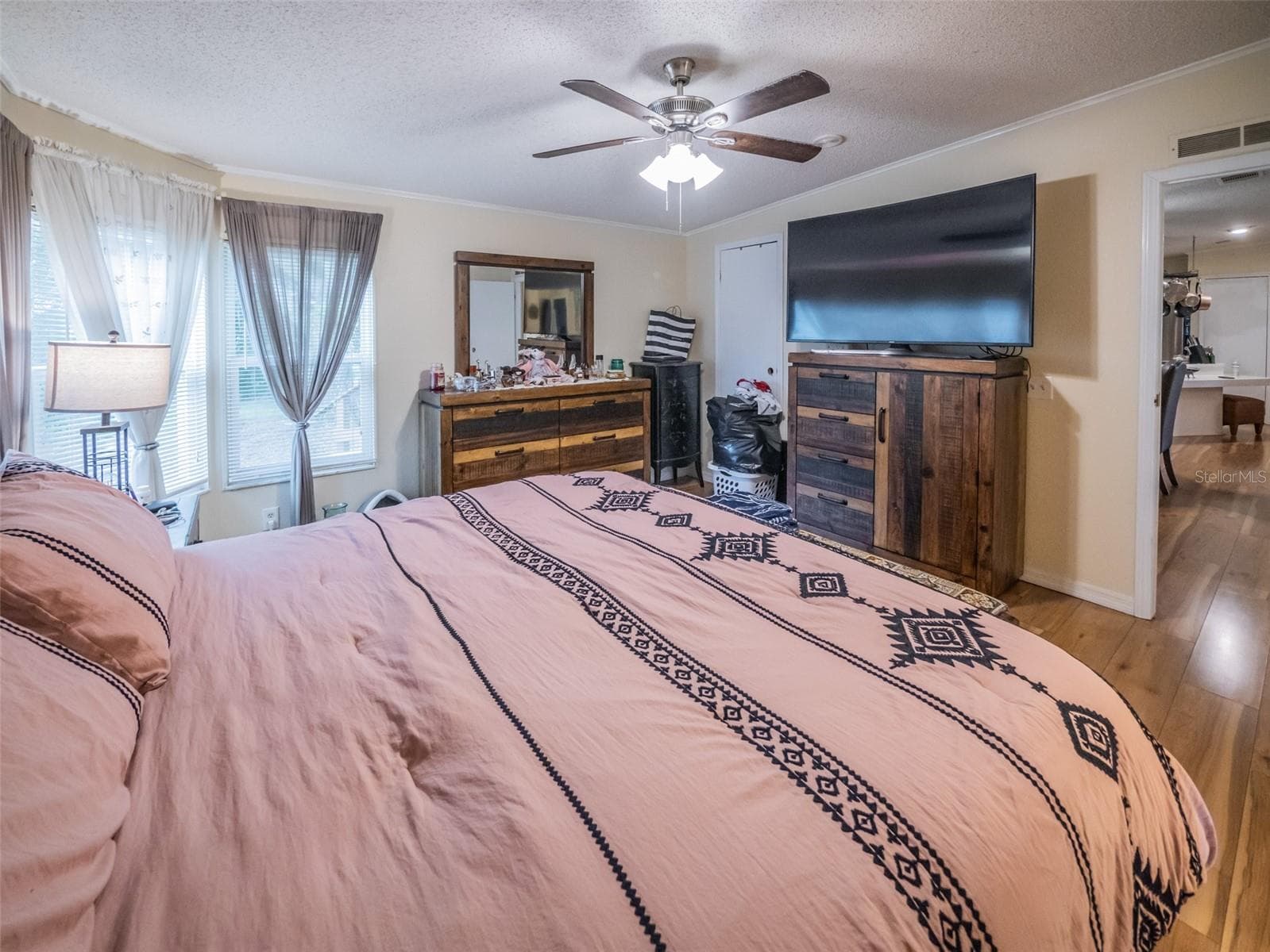 Manufactured Home at 4634 BELLE GRV, LEESBURG, photo 32 of 49