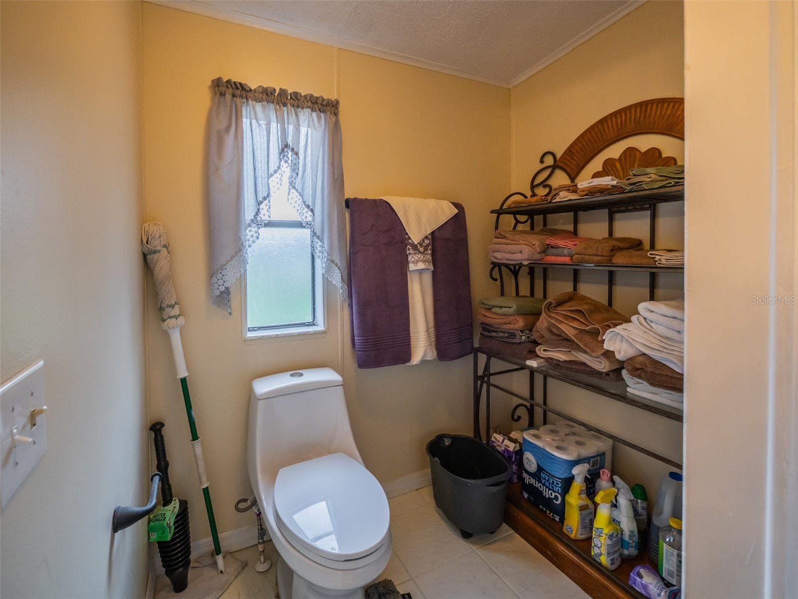 Manufactured Home at 4634 BELLE GRV, LEESBURG, photo 34 of 49