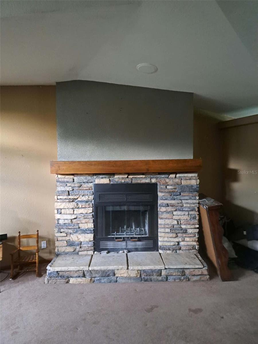 Living room coming in from front door - 1933 SE 155TH ST, SUMMERFIELD