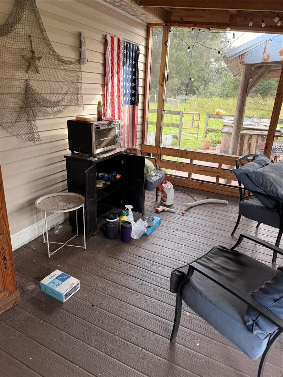 Back porch - 1933 SE 155TH ST, SUMMERFIELD