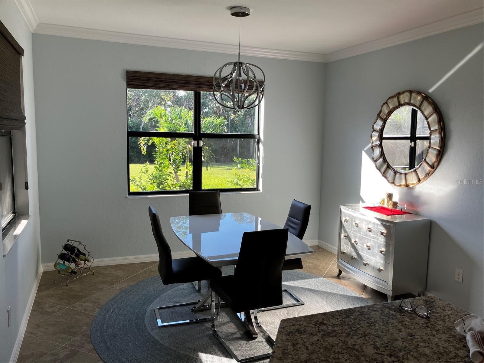 Single Family Residence at 10141 FIDDLEWOOD DR, VENICE, photo 9 of 12