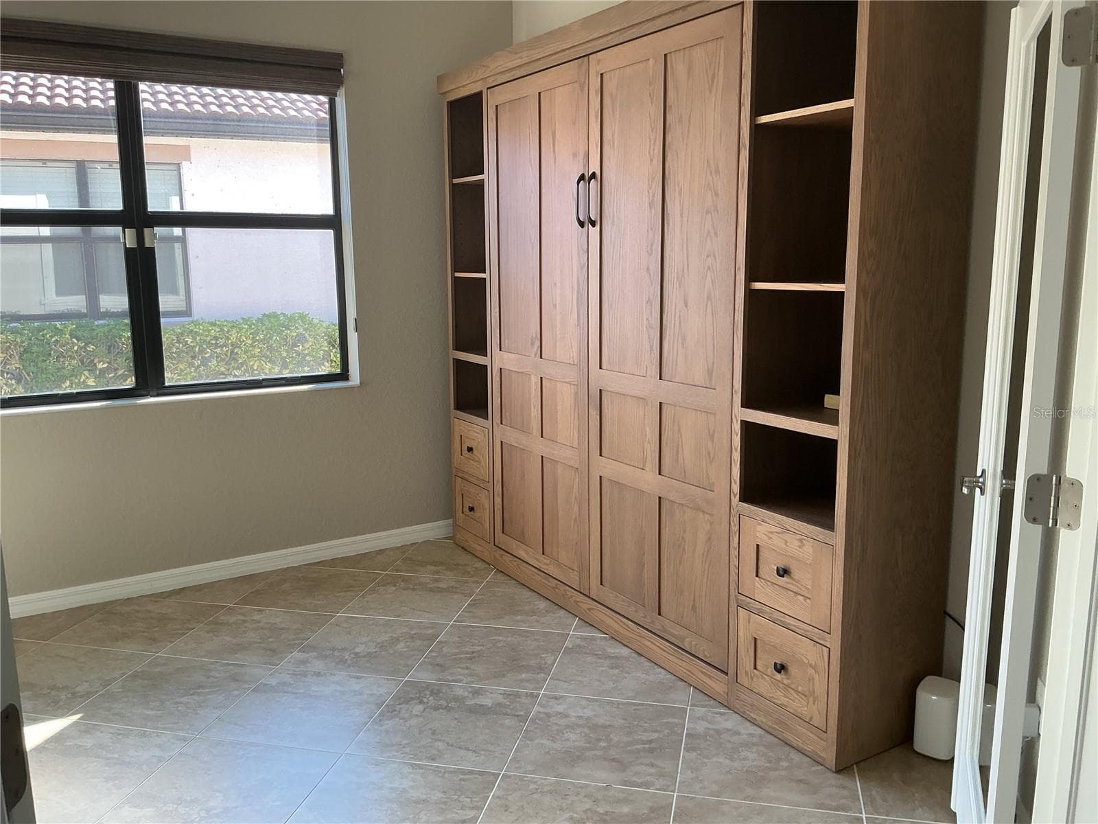 Single Family Residence at 10141 FIDDLEWOOD DR, VENICE, photo 12 of 12
