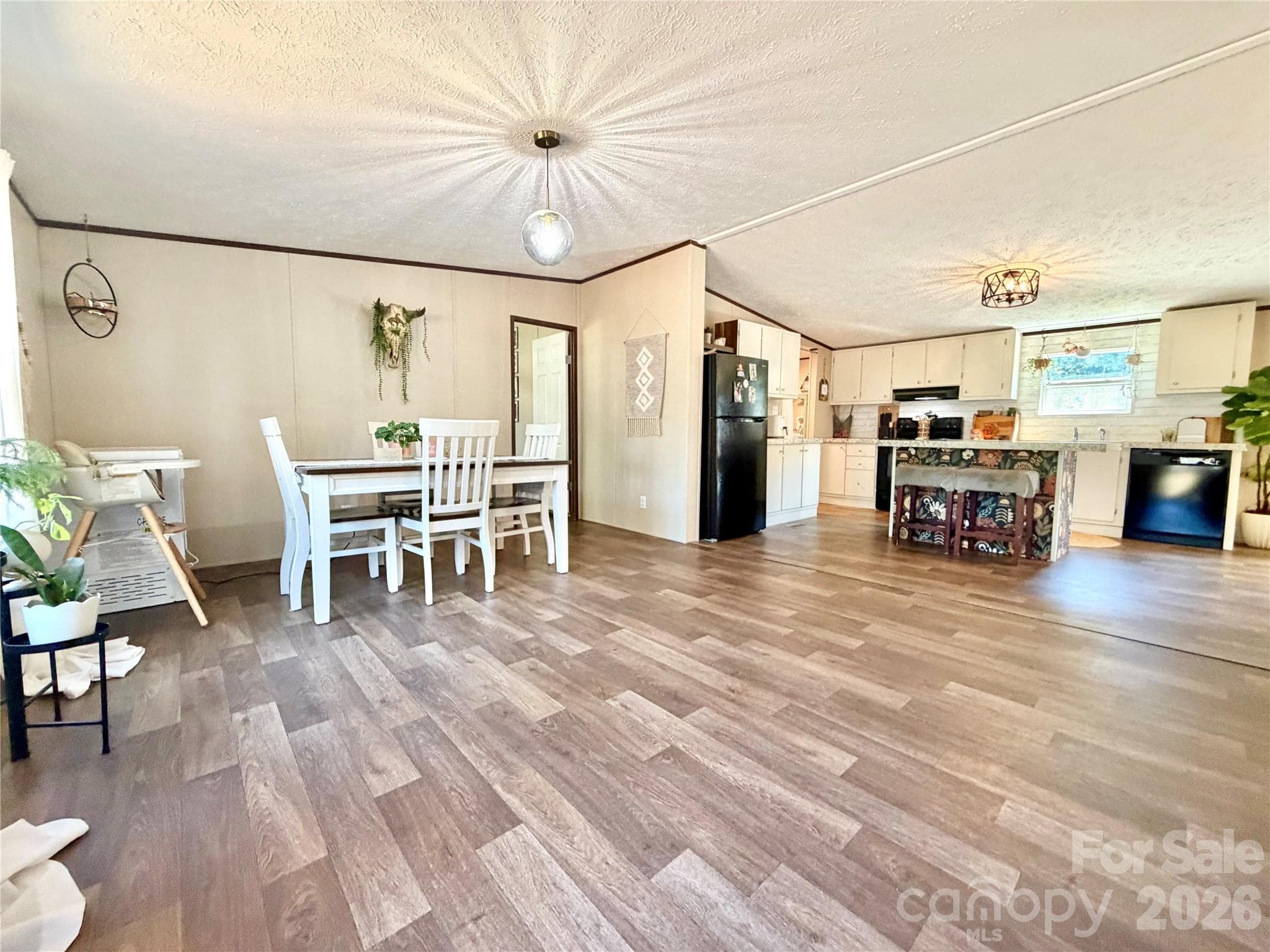 Single Family Residence at 255 Liberty Estates Lane, Taylorsville, photo 15 of 35