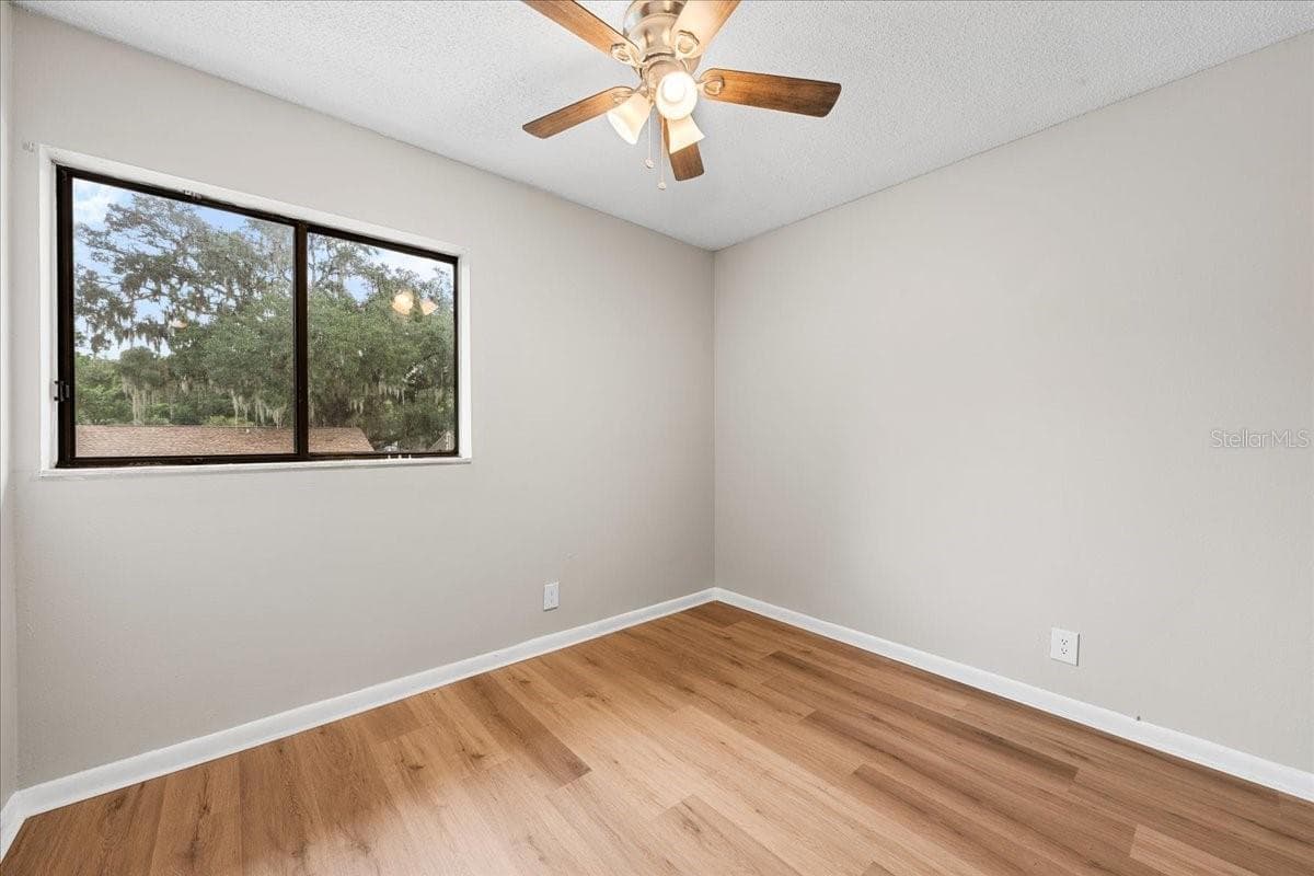 Townhouse at 7903 CEDAR DR, TEMPLE TERRACE, photo 23 of 33