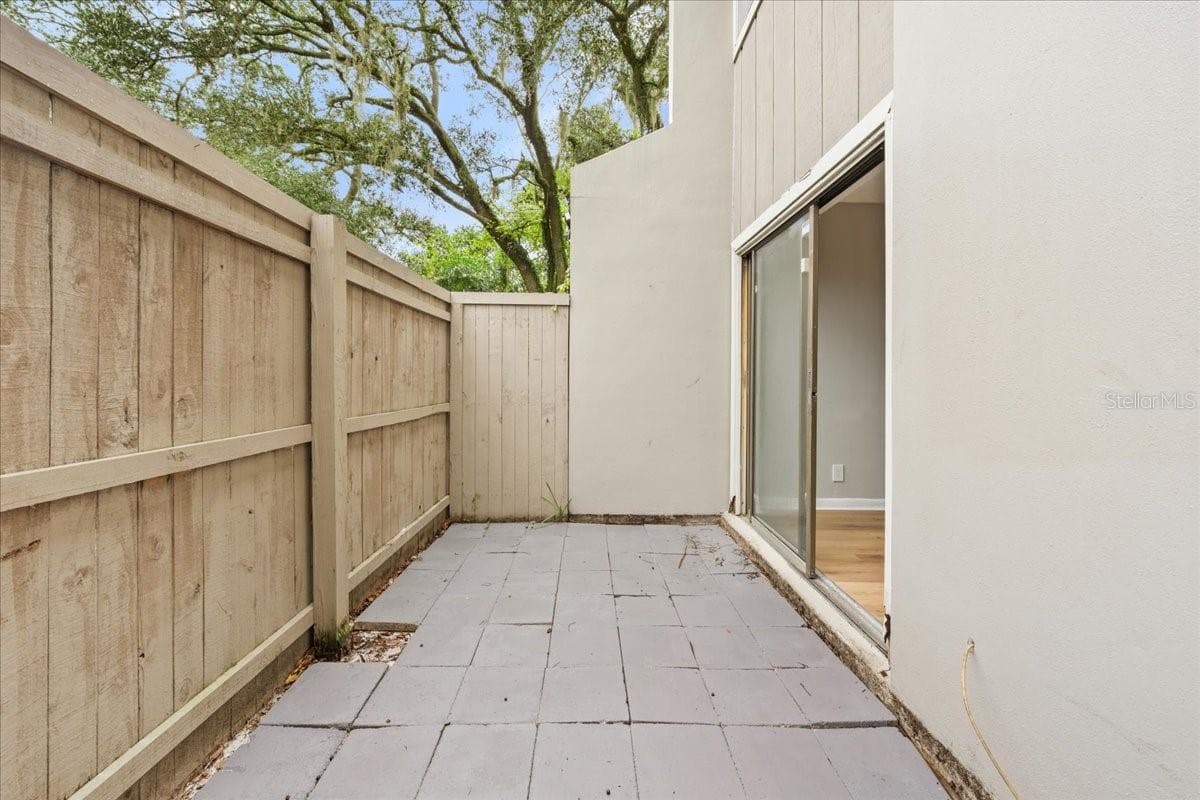 Townhouse at 7903 CEDAR DR, TEMPLE TERRACE, photo 26 of 33
