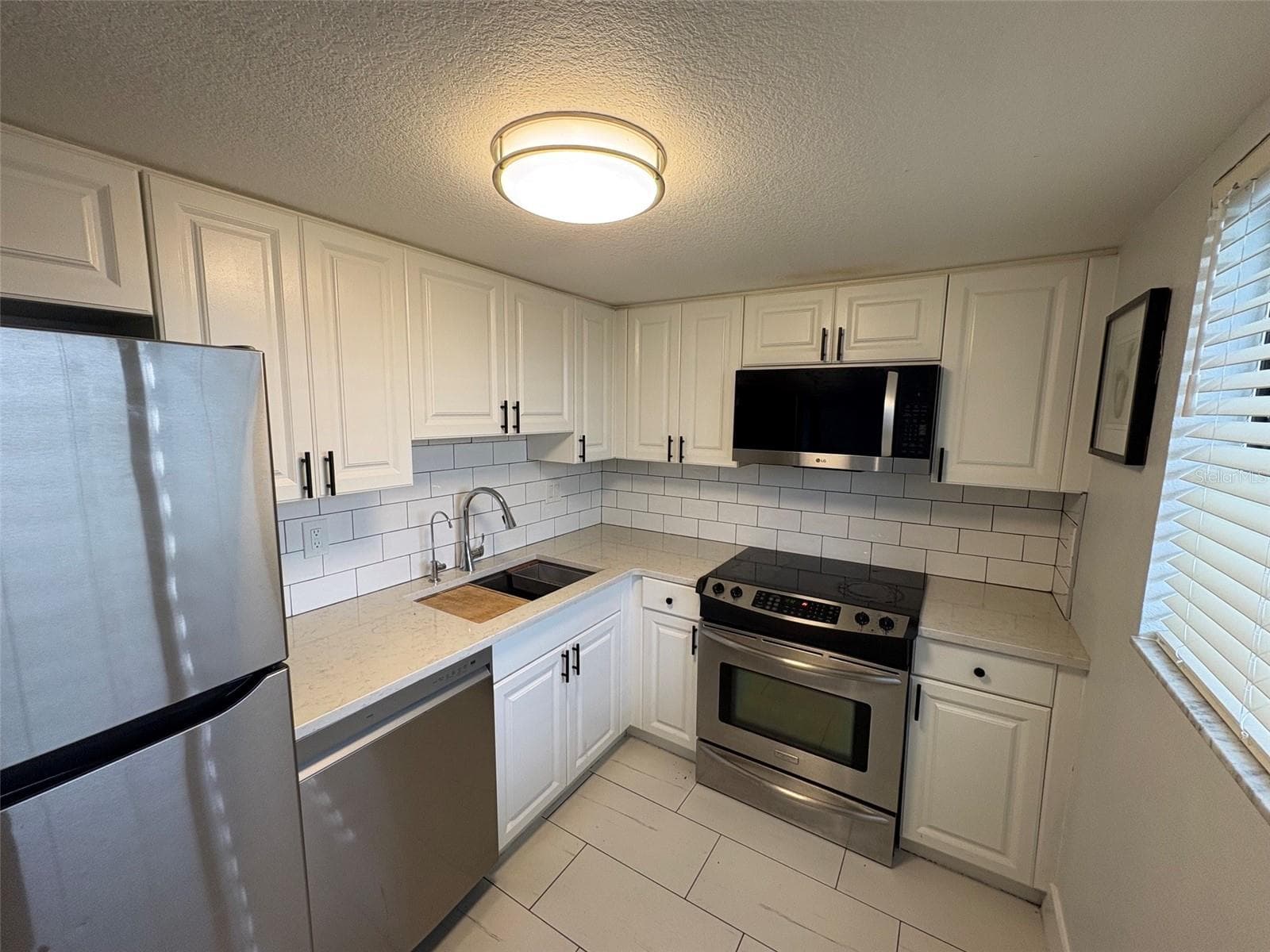 Condominium at 5310 26TH ST W #1605, BRADENTON, photo 8 of 33