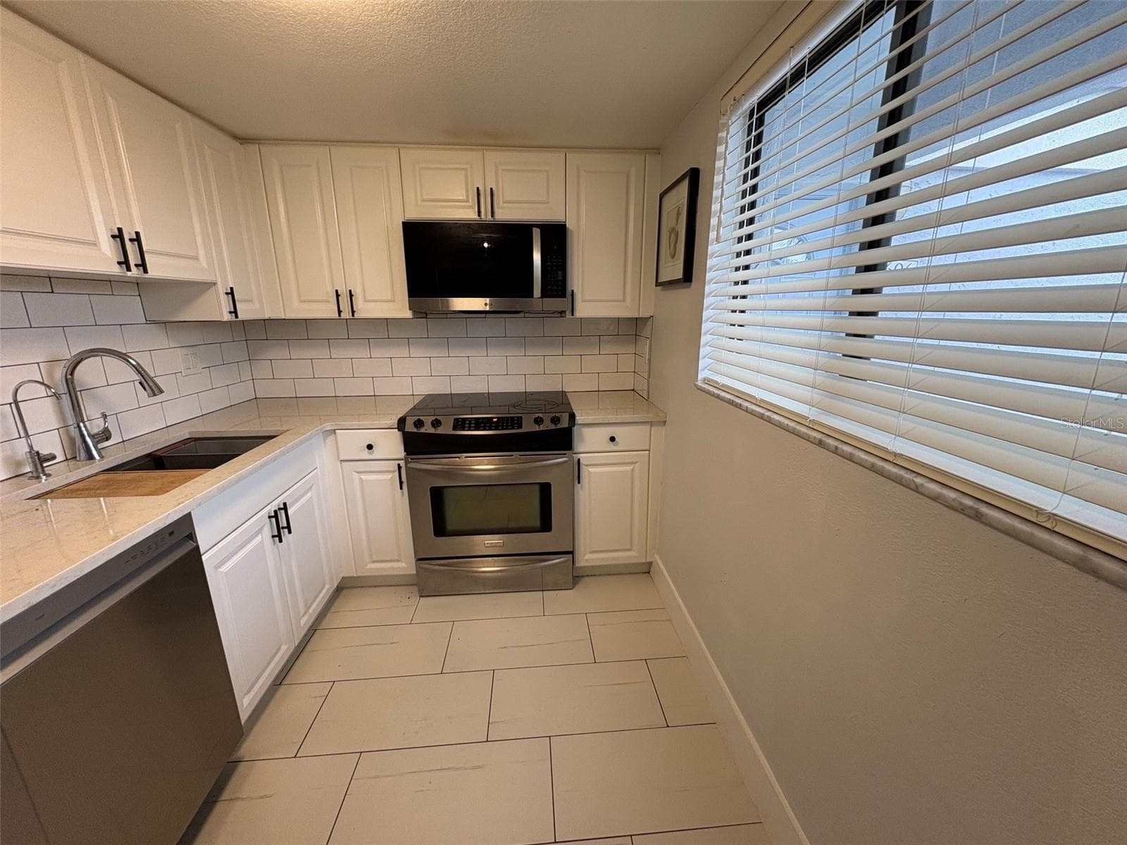 Condominium at 5310 26TH ST W #1605, BRADENTON, photo 13 of 33