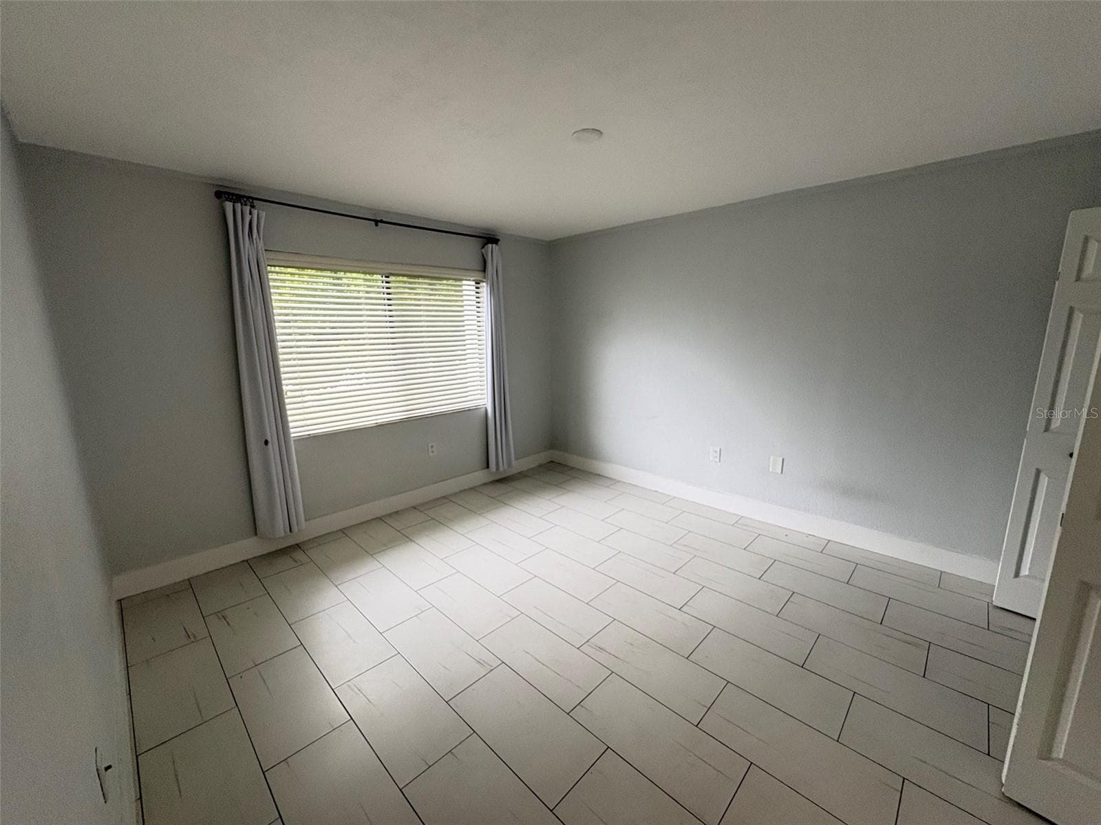 Condominium at 5310 26TH ST W #1605, BRADENTON, photo 14 of 33
