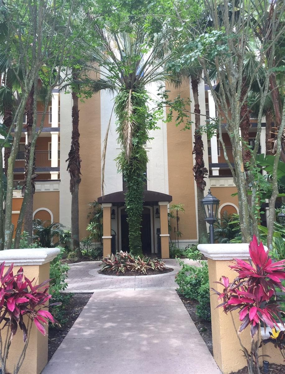 Condo - Hotel at 12556 FLORIDAYS RESORT DR #306A, ORLANDO, photo 7 of 50