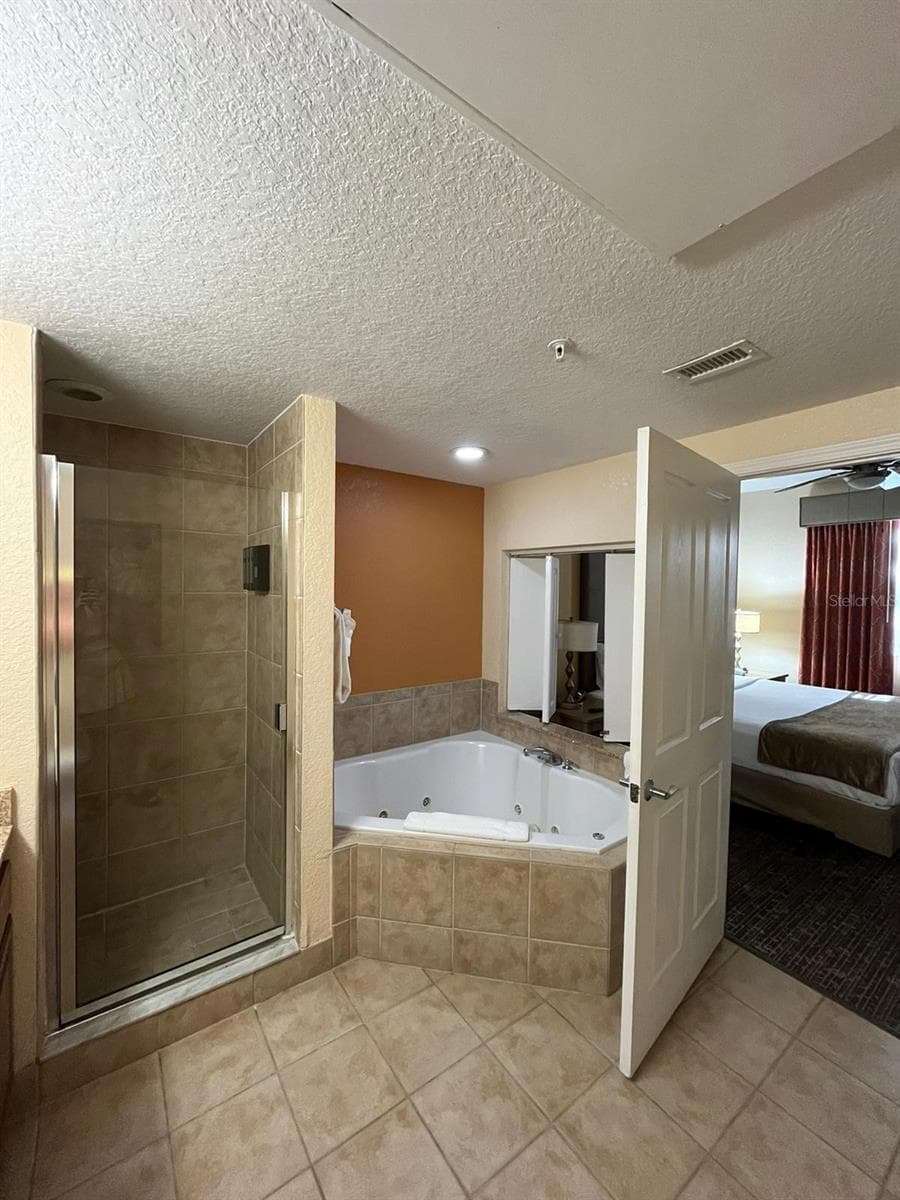 Condo - Hotel at 12556 FLORIDAYS RESORT DR #306A, ORLANDO, photo 21 of 50