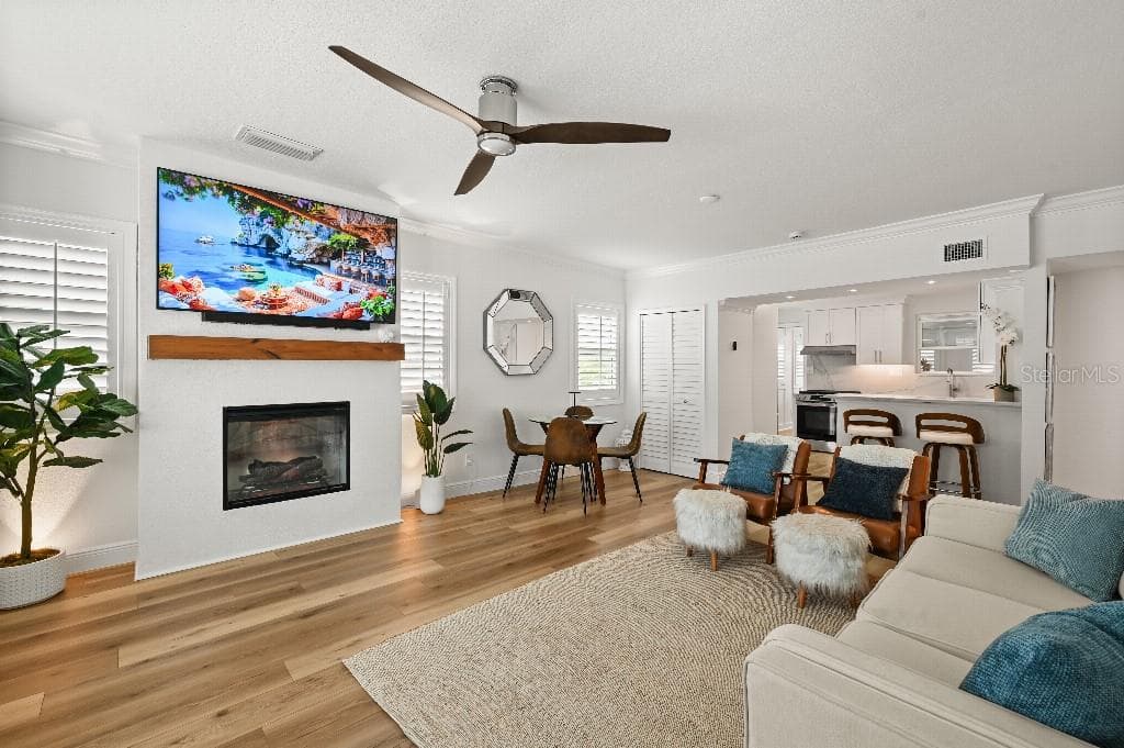 Single Family Residence at 402 N ORANGE ST, NEW SMYRNA BEACH, photo 6 of 33