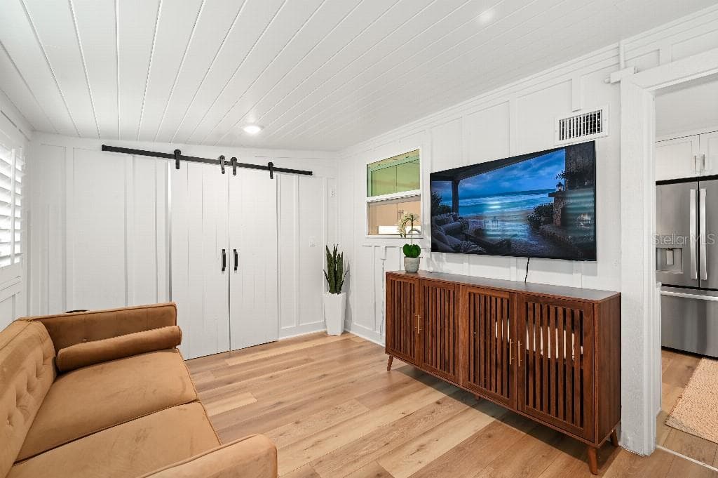 Single Family Residence at 402 N ORANGE ST, NEW SMYRNA BEACH, photo 12 of 33