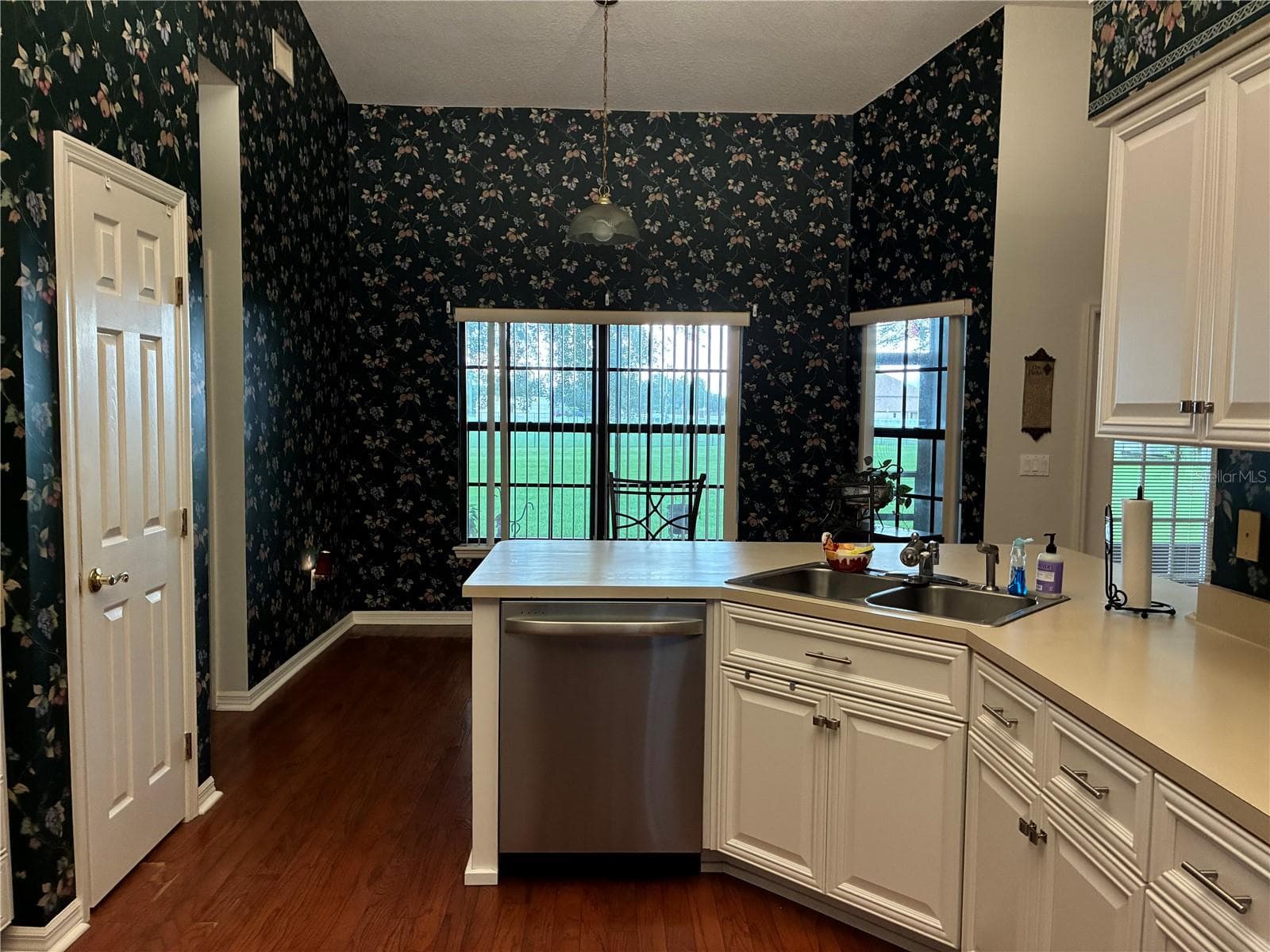 KITCHEN - 14 CRYSTAL WATERS DR, WINTER HAVEN