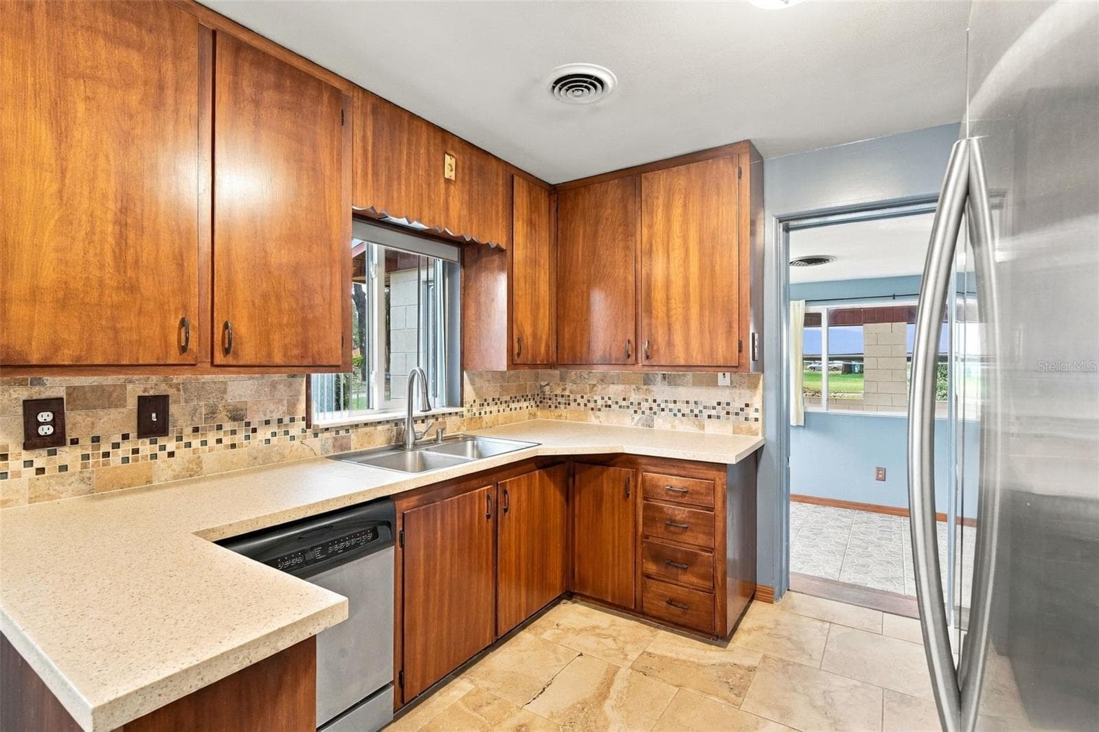 Kitchen - 480 W NEW YORK AVE, ORANGE CITY