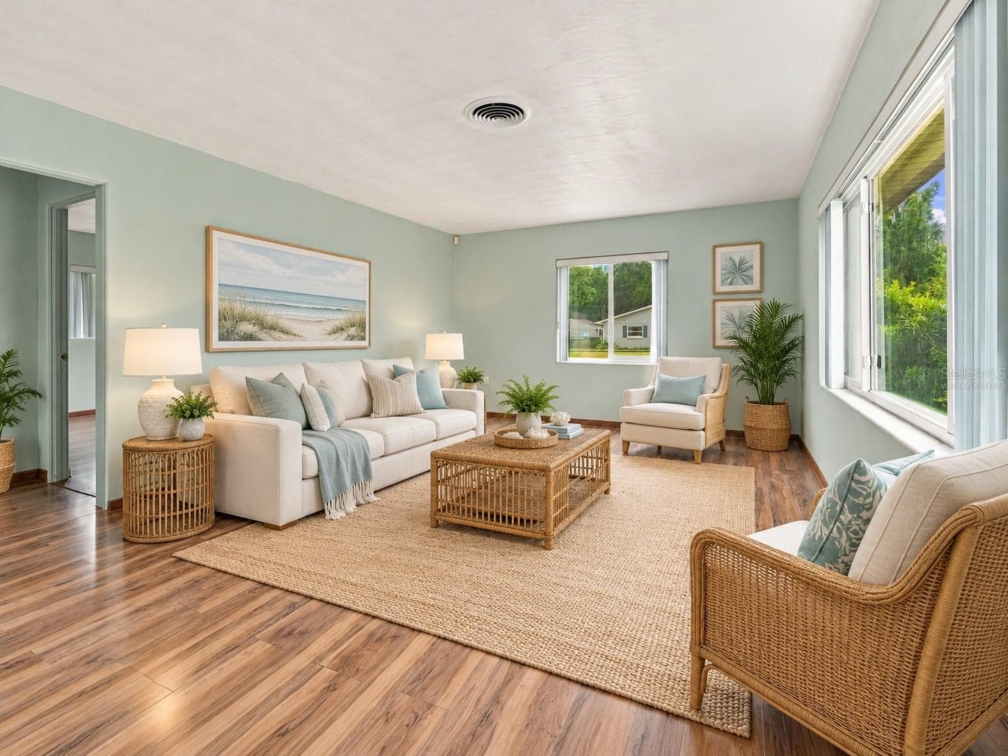 Virtually Staged - 480 W NEW YORK AVE, ORANGE CITY