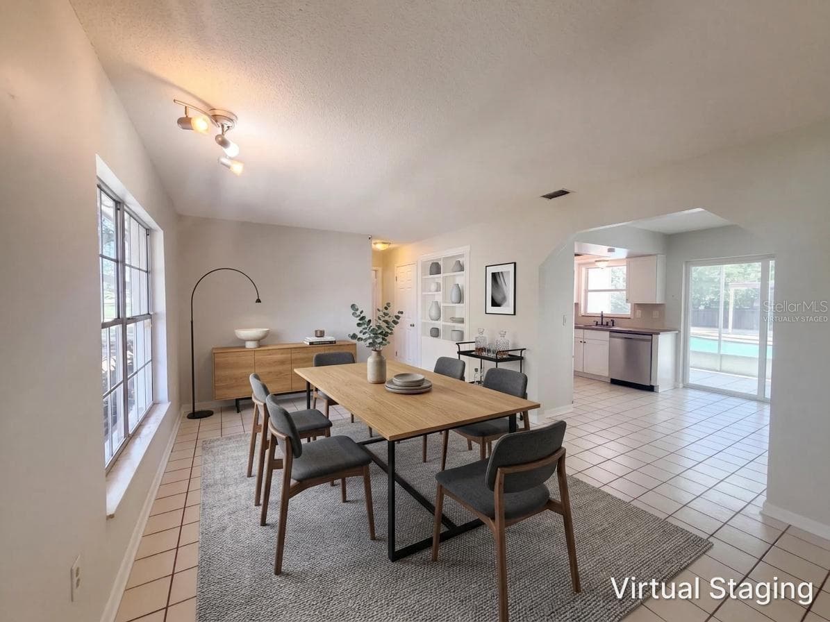 virtually staged - 441 RIDGE DR, SANFORD