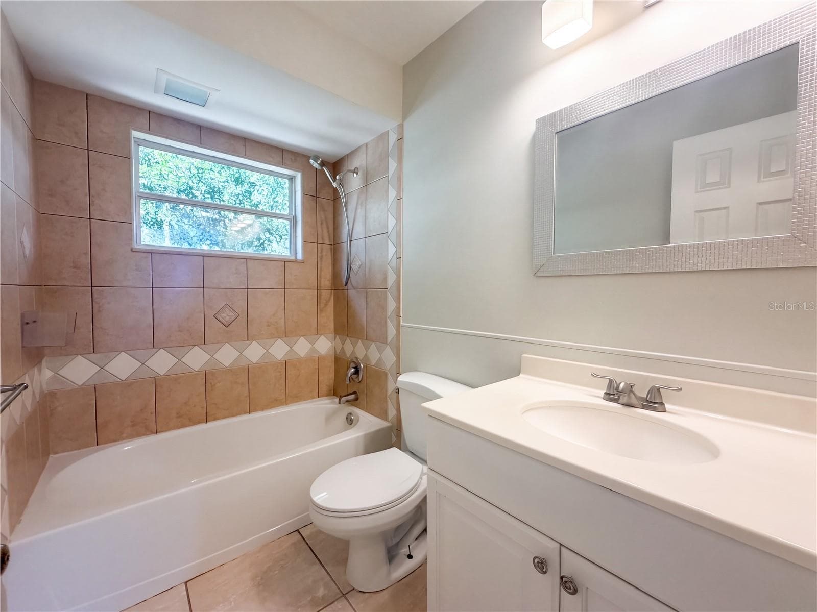 Single Family Residence at 441 RIDGE DR, SANFORD, photo 19 of 25