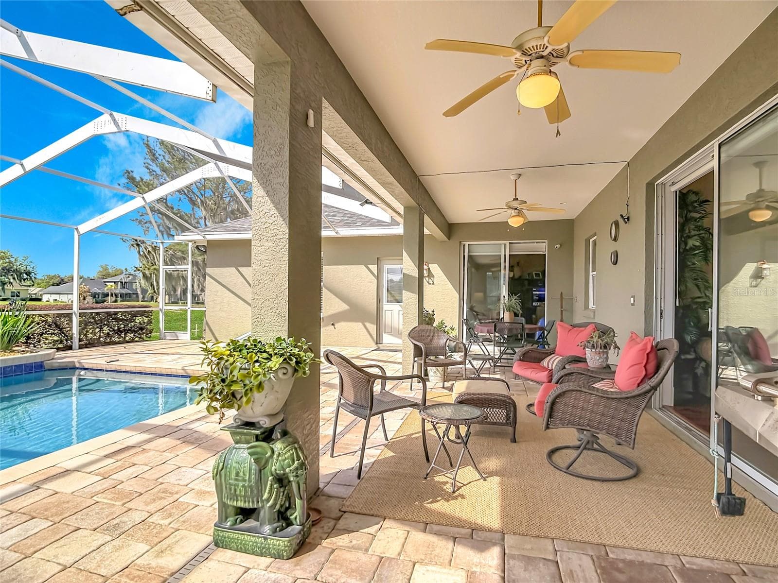 Entertainment size lanai - 455 OSPREY LANDING WAY, LAKELAND